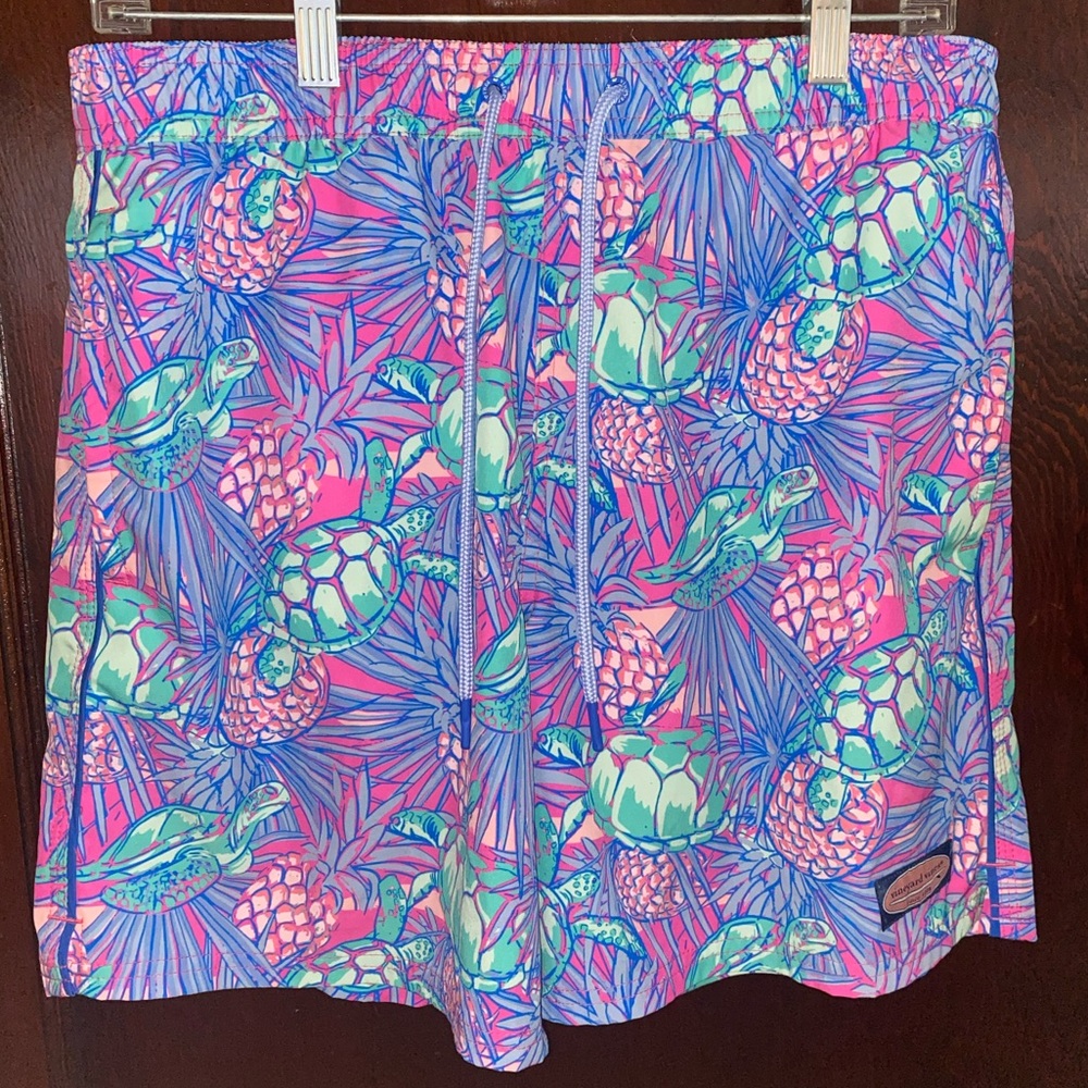 Men’s Vineyard Vines Trunks Size M